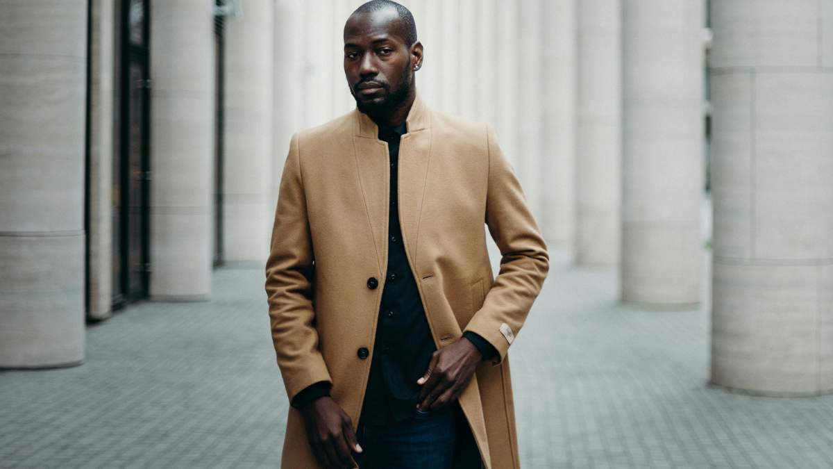 Gabardina de hombre color café