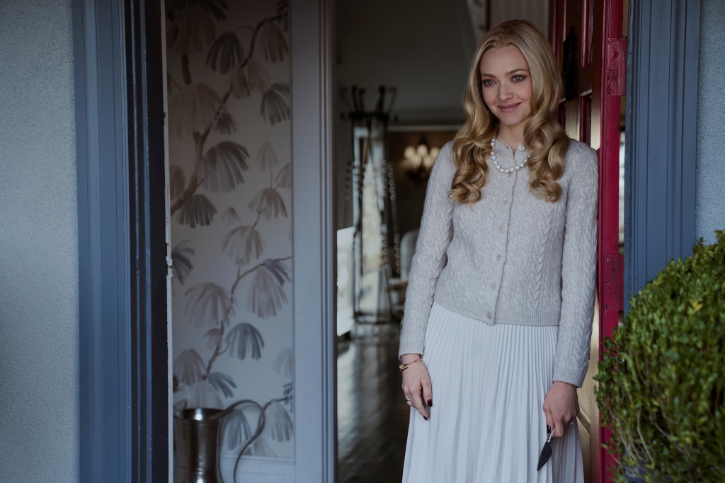 Amanda Seyfried es Nina Winchester
