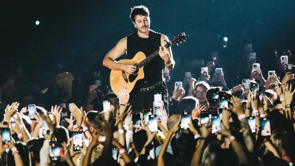 "Entre tante gente" TOUR