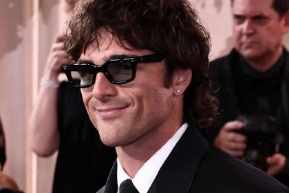 Jacob Elordi Golden Globes 2026