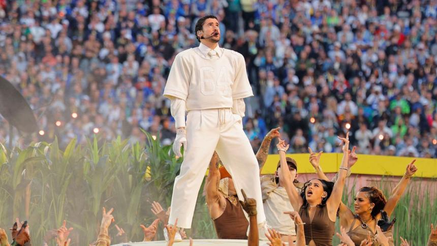 outfit Bad Bunny Super Bowl 2026
