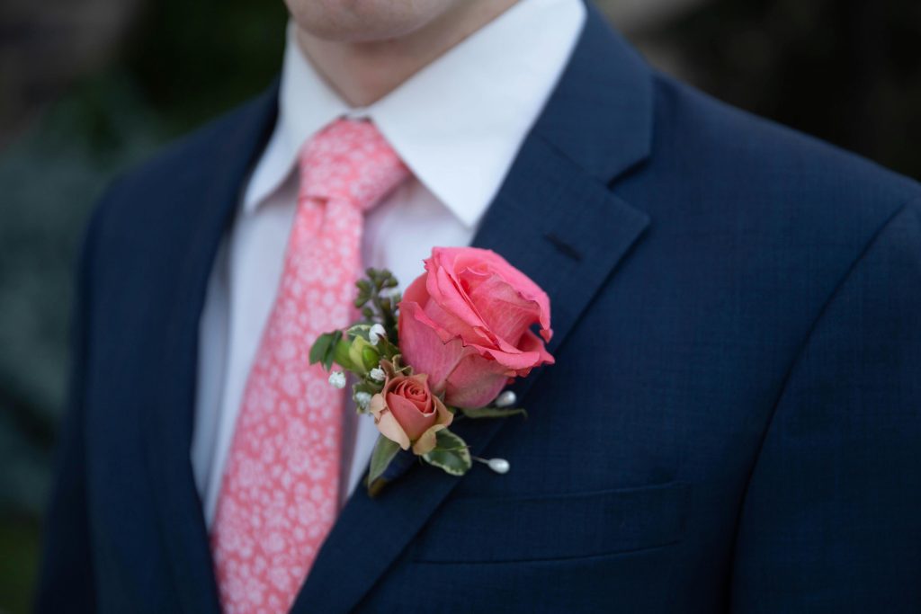 Hombre con flores 