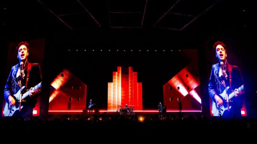 Soda Stereo en el Movistar Arena junto a un holograma de Gustavo Cerati