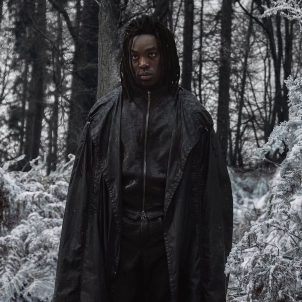 Paapa Essiedu como Snape en la serie de Harry Potter