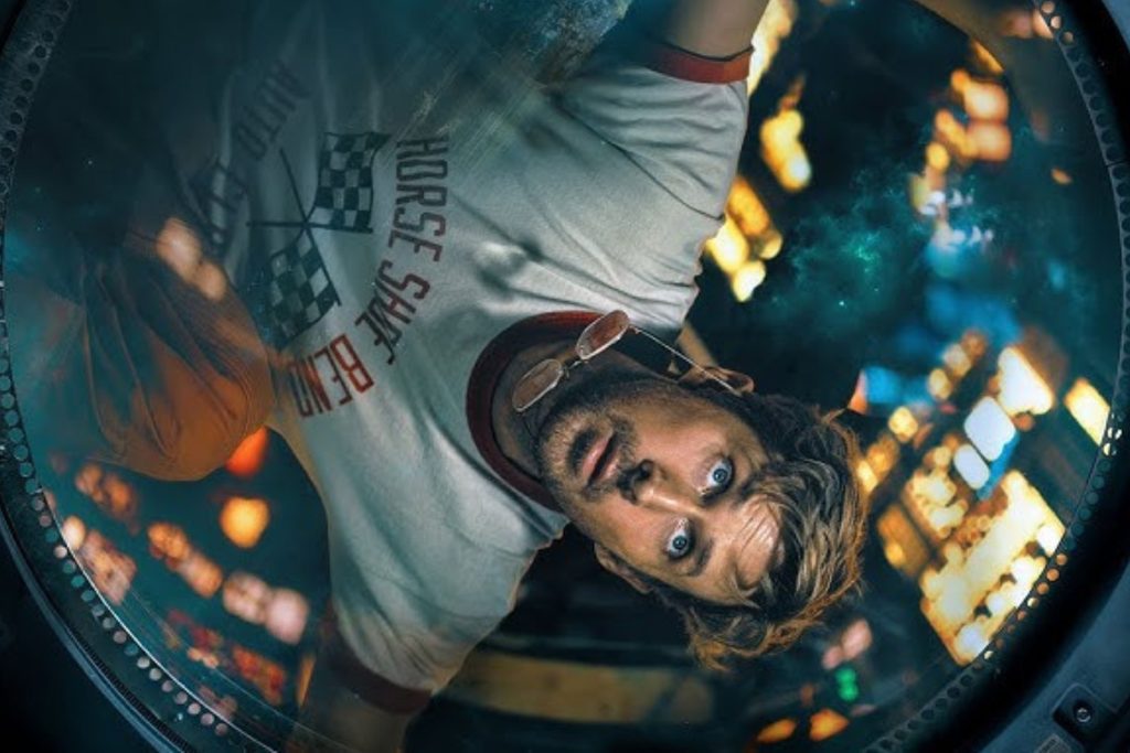 Ryan Gosling como Ryland Grace en una nave espacial