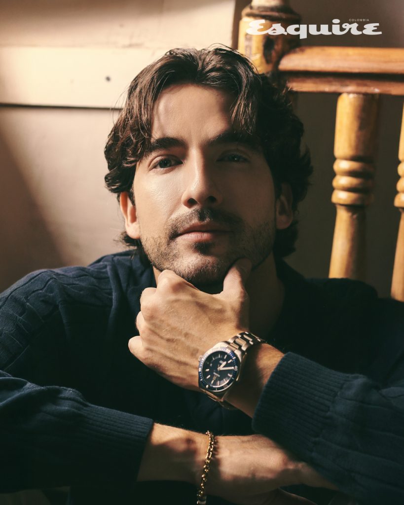 Carlos Torres looks Tommy Hilfiger