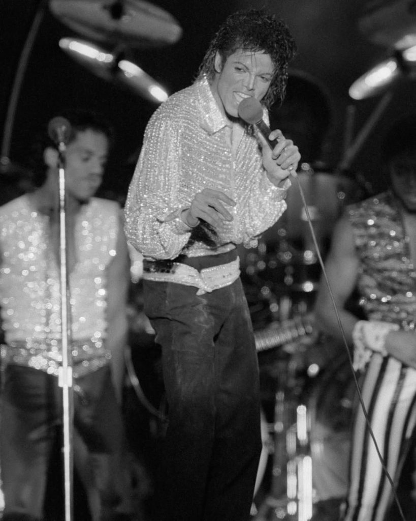 Michael Jackson presentándose en vivo