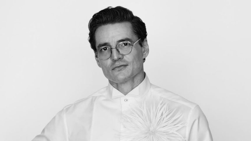 Embajador Chanel Pedro Pascal