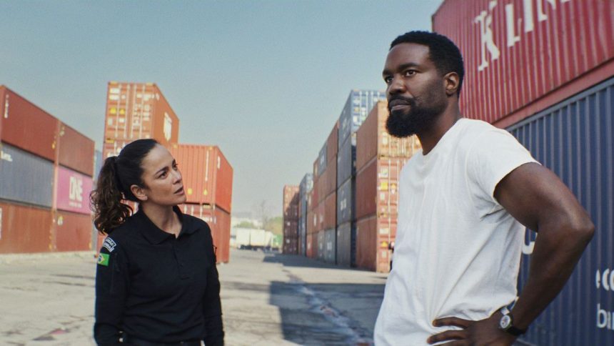 Alice Braga y Yahya Abdul-Mateen II