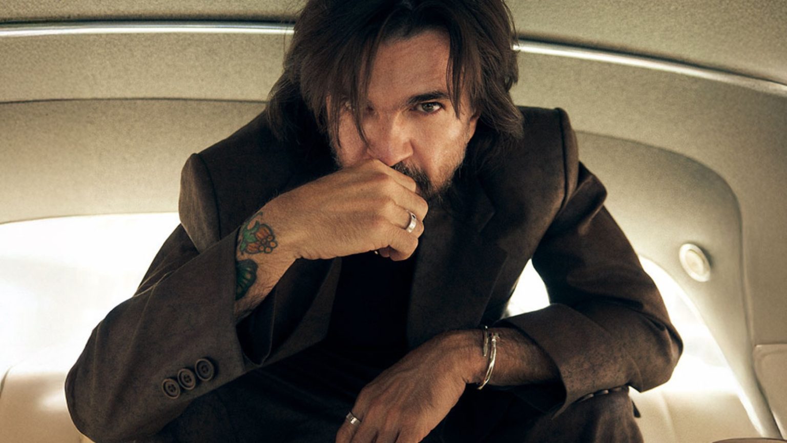 Juanes en portada de Esquire Colombia