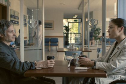Gael García y Paulina Dávila en Santita