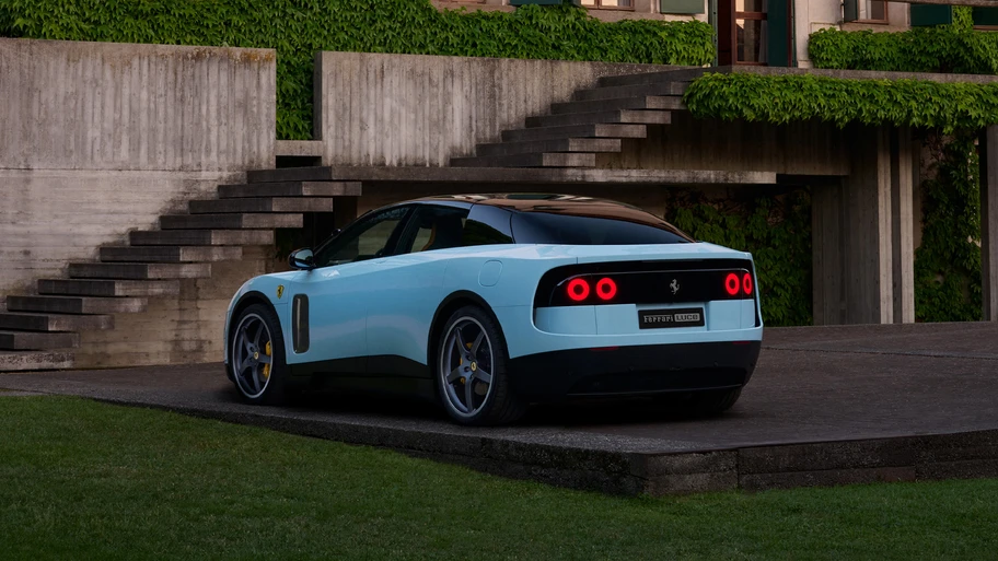 Ferrari Luce 2026