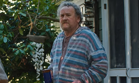 Colm Meaney como Ethan Mack