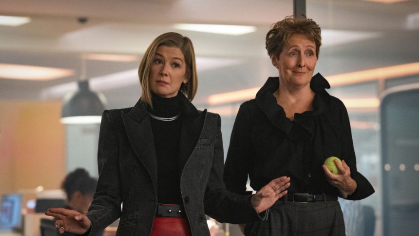 Rosamund Pike y Fiona Shaw