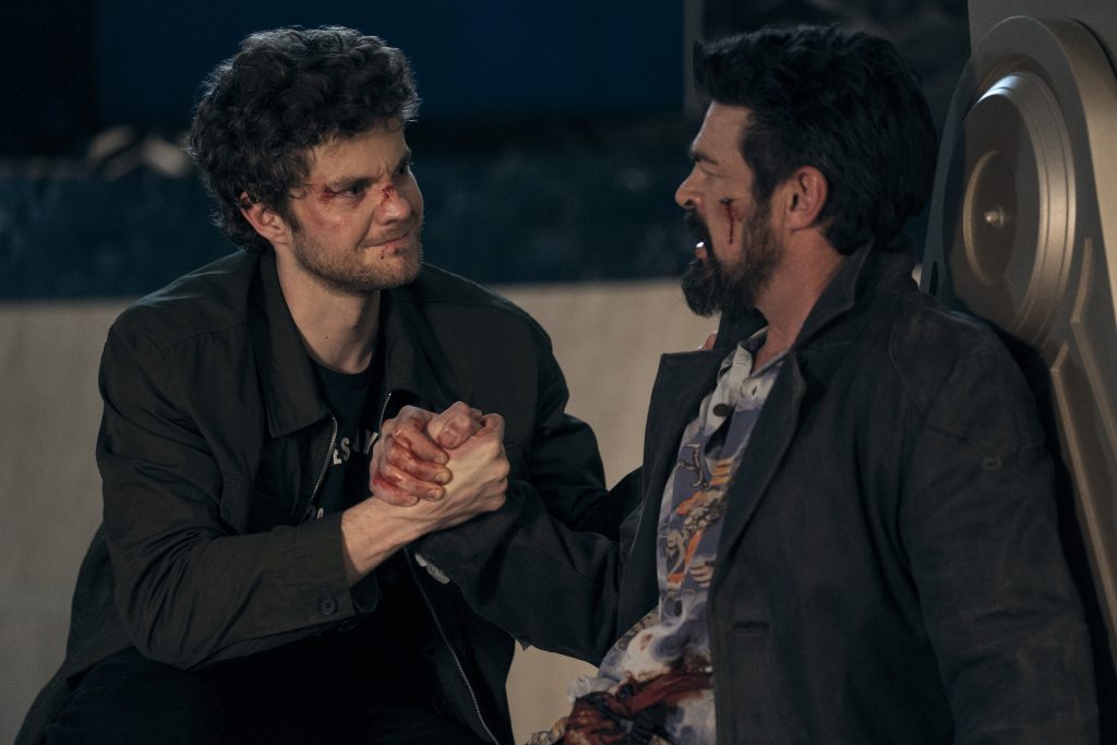 Jack Quaid  y Karl Urban 