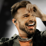 demanda Ricky Martin, canción Vida