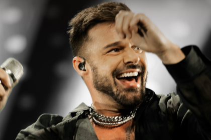 demanda Ricky Martin, canción Vida