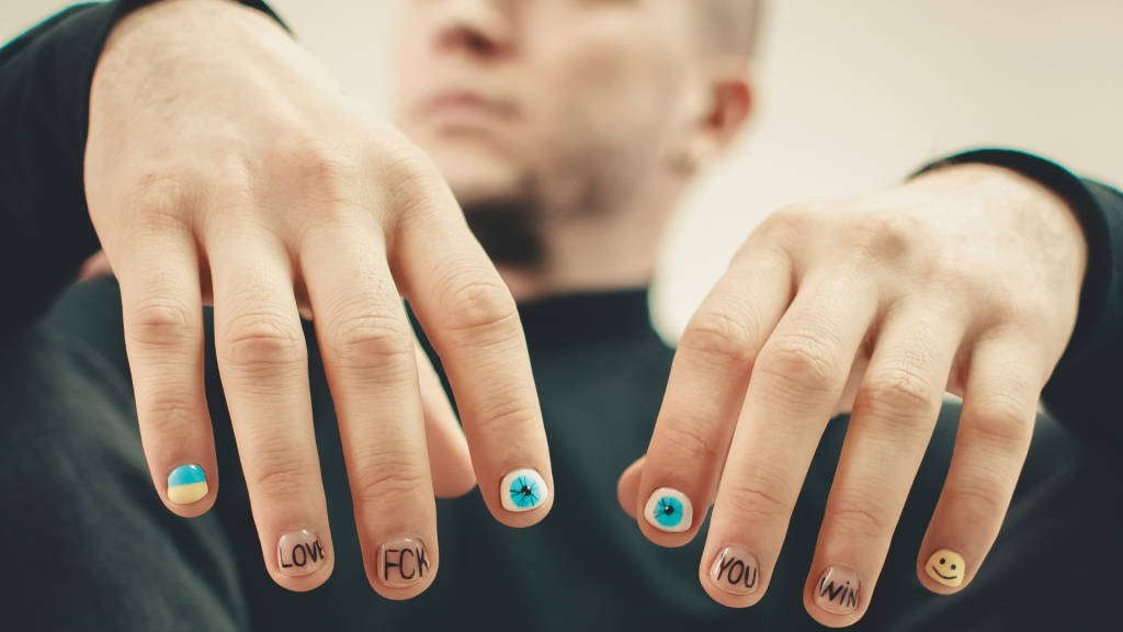 cuidado de uñas para hombres