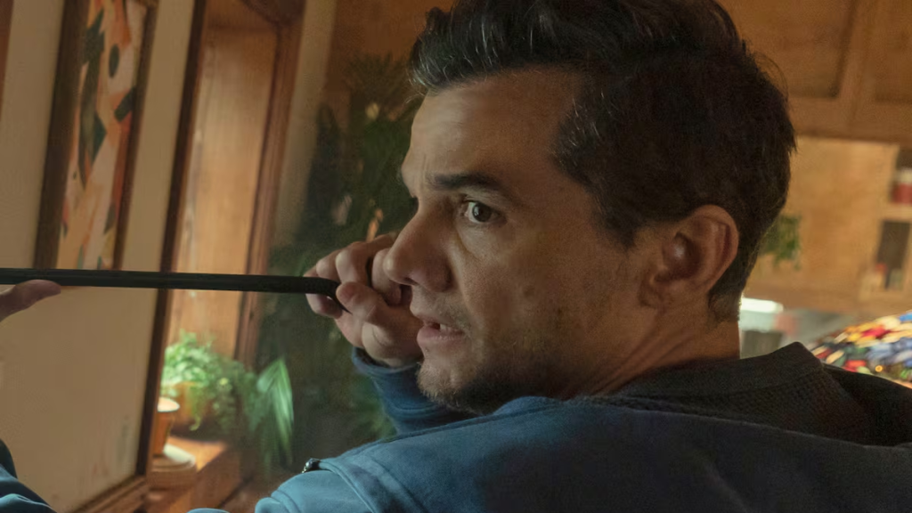 Wagner Moura como Jason