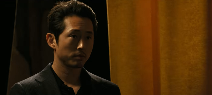Steven Yeun como Sam Allison