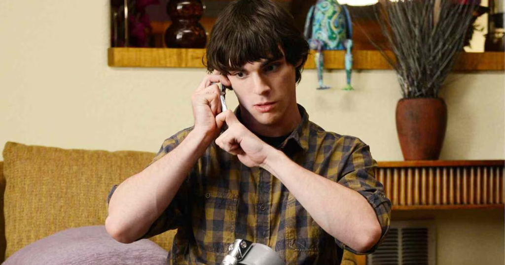 RJ Mitte como Walter White Jr.